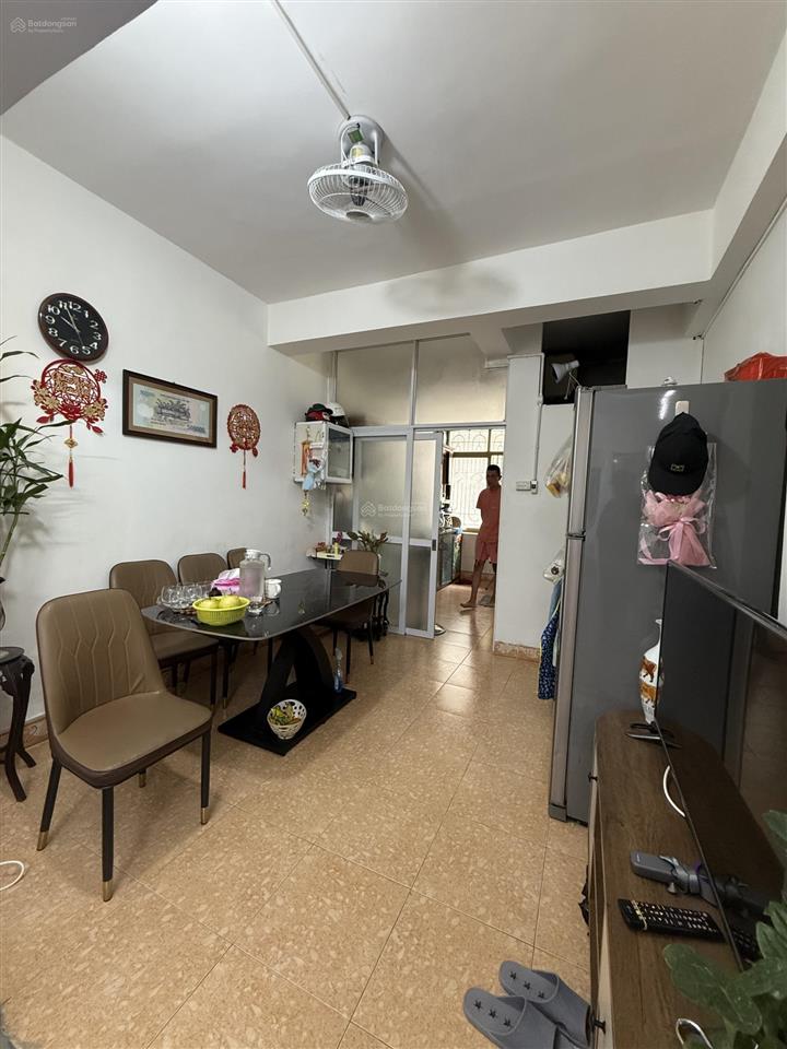Hơn 3 tỷ sổ đỏ riêng  72m thấp tầng 2 ngủ  2 mặt thoáng trước sau  nhà máy in tiền  ô tô đỗ