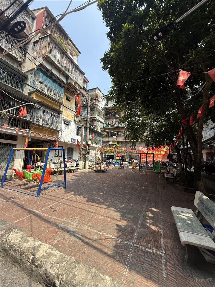 Hơn 3 tỷ sổ đỏ riêng  72m thấp tầng 2 ngủ  2 mặt thoáng trước sau  nhà máy in tiền  ô tô đỗ