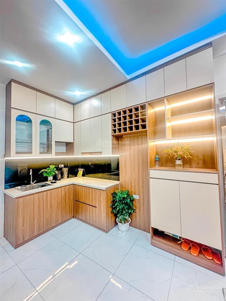 Minh khai nhỉnh 6 tỷ  nhà đẹp full nội thất 41m 5t  thoáng 2 mặt  ngõ thông ô tô  không có qh