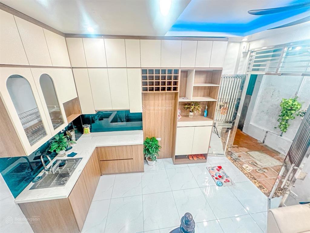 Minh khai nhỉnh 6 tỷ  nhà đẹp full nội thất 41m 5t  thoáng 2 mặt  ngõ thông ô tô  không có qh