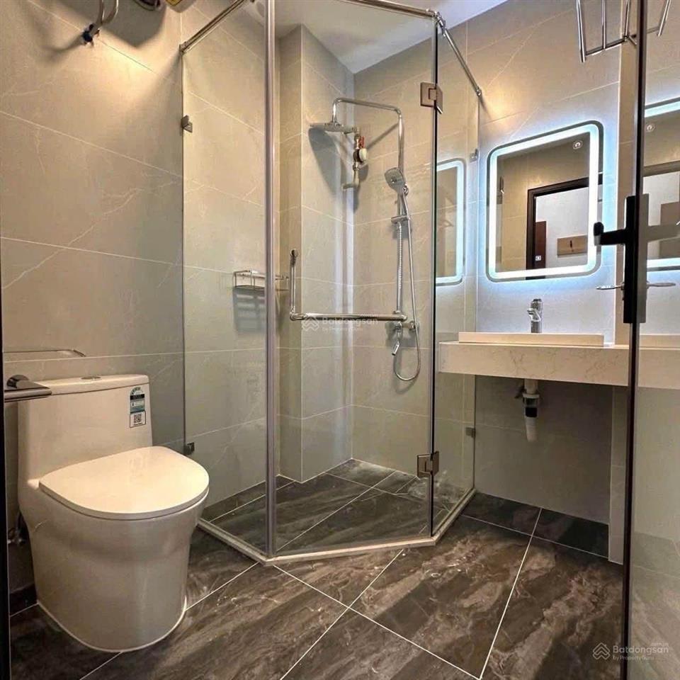 Trịnh công sơn  dòng tiền ổn định  136m2 mt 14m  thông sang lạc long quân  view hồ