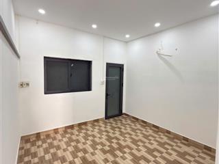 Bán nhà lầu 2 chung cư lưu xuân tín, phường 10, q. 5 giá 1.69 tỷ