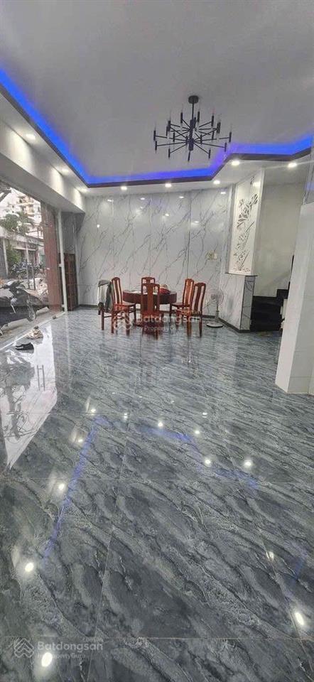 Cho thuê nhà mt nguyễn thượng hiền, p. 5, q. bình thạnh 15tr