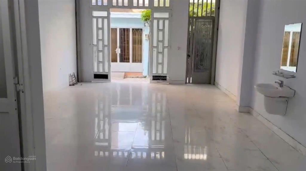 Cho thuê nhà 2 hẻm 4m (xh) lê trọng tấn, p.b.h.hòa, q.bt 12tr