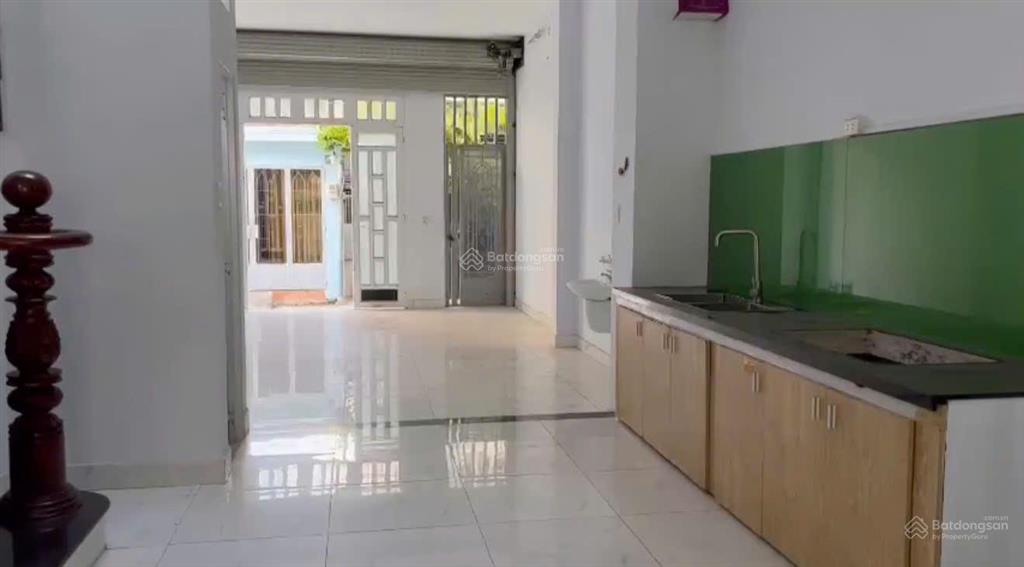 Cho thuê nhà 2 hẻm 4m (xh) lê trọng tấn, p.b.h.hòa, q.bt 12tr