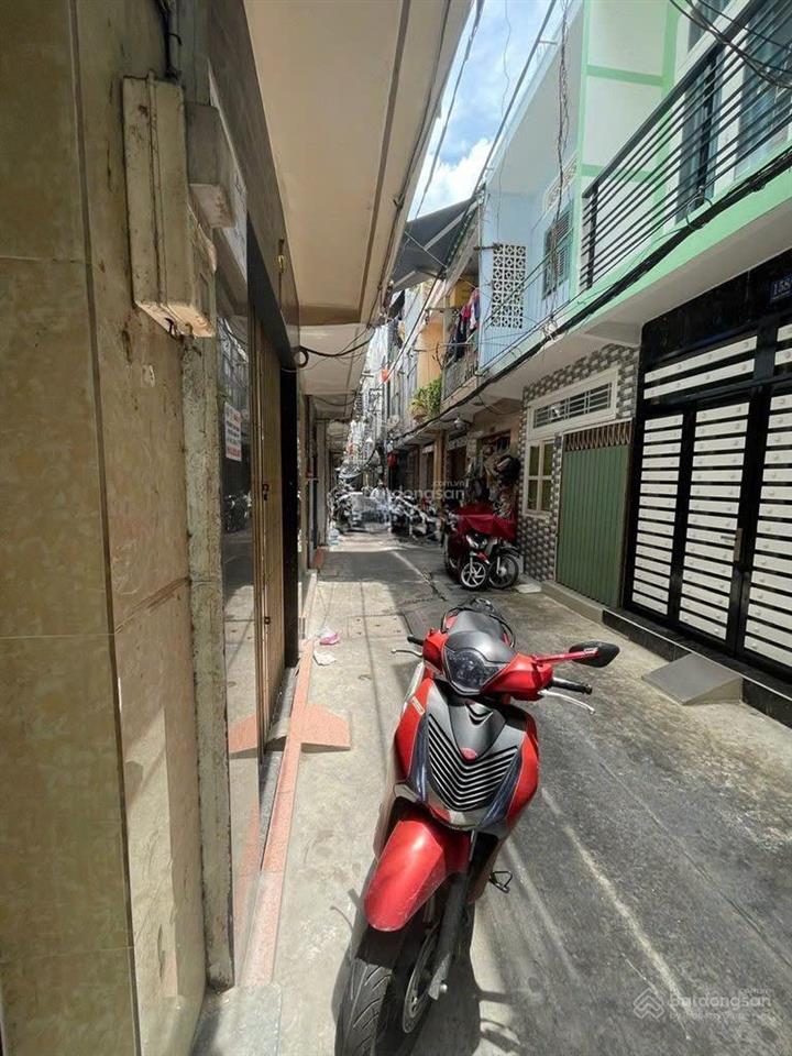 Cho thuê nhà hẻm 3m (bg) đoàn văn bơ, p.9, q.4 8,5tr