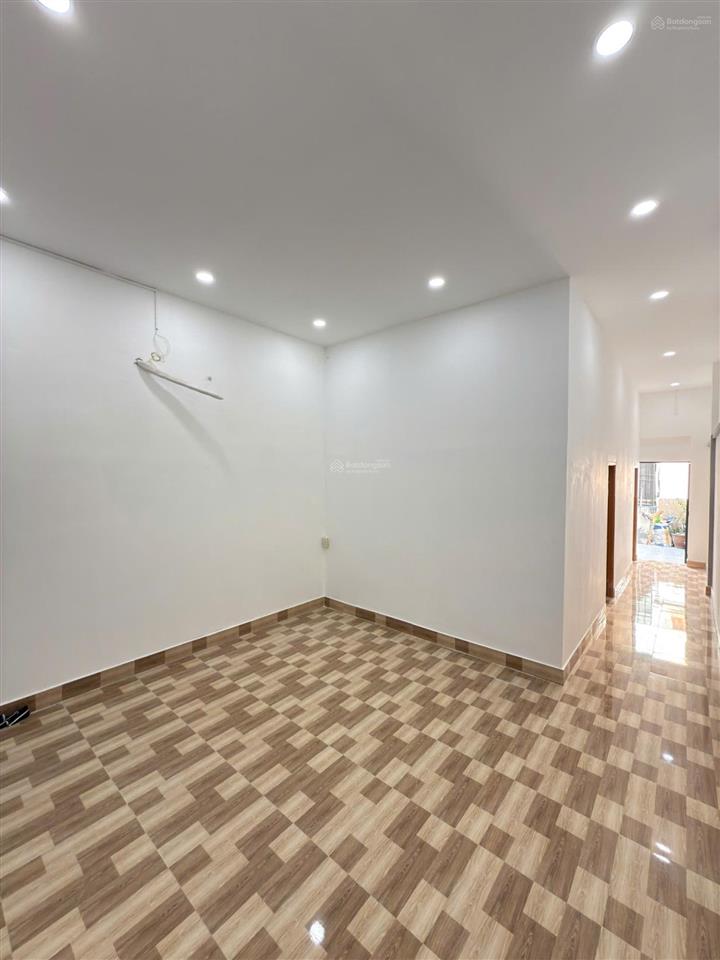 Bán chung cư giá rẻ lầu 2 lưu xuân tín, p. 10, q. 5, 1.66 tỷ