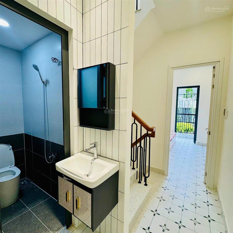 Bán nhà hẻm 5m (xt) trường chinh, p.14, q.tb, 6.5 tỷ.