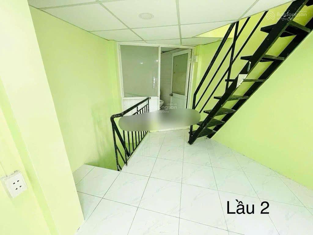 Cho thuê nhà hẻm 2m thuận kiều, p.4, q.11, 8tr