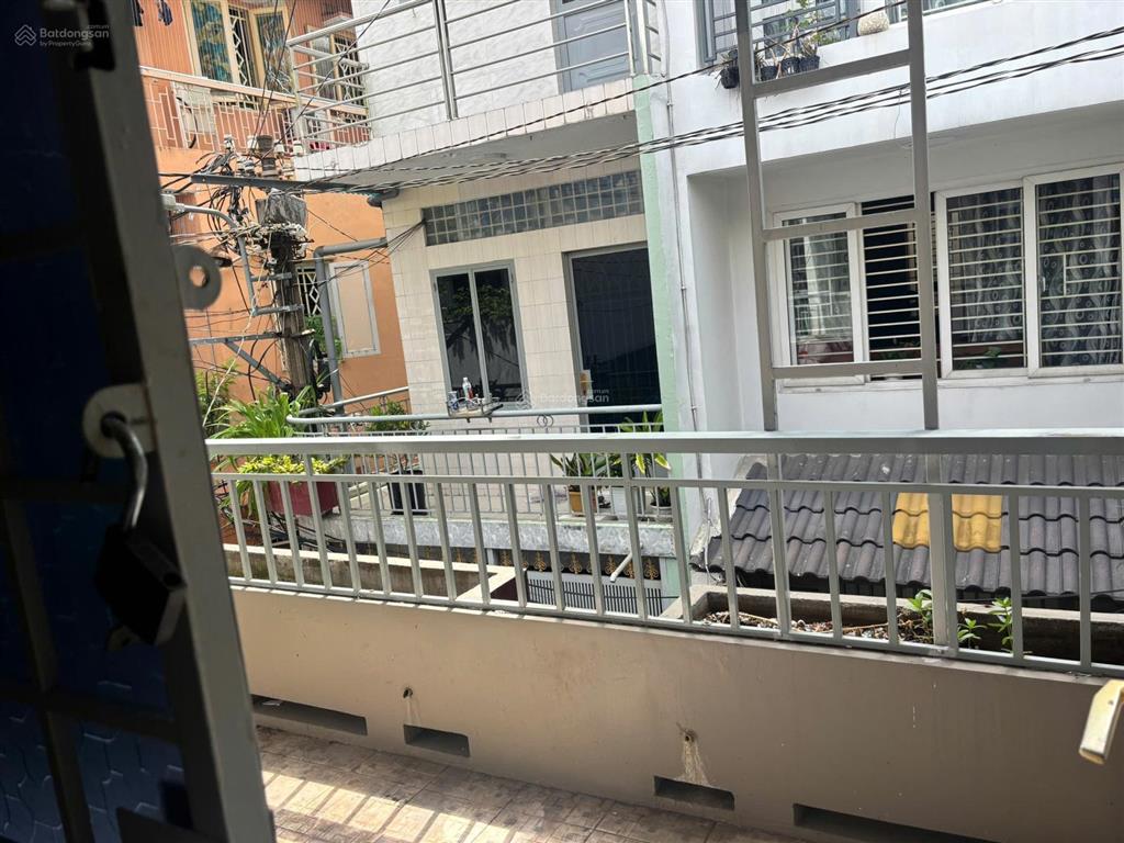 Cho thuê nhà hẻm 4m(bg) nguyễn văn cừ, p. 2, q. 5, 11tr