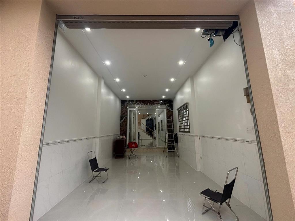 Cho thuê nhà mt phan văn khỏe, p5, q6, 9,5tr