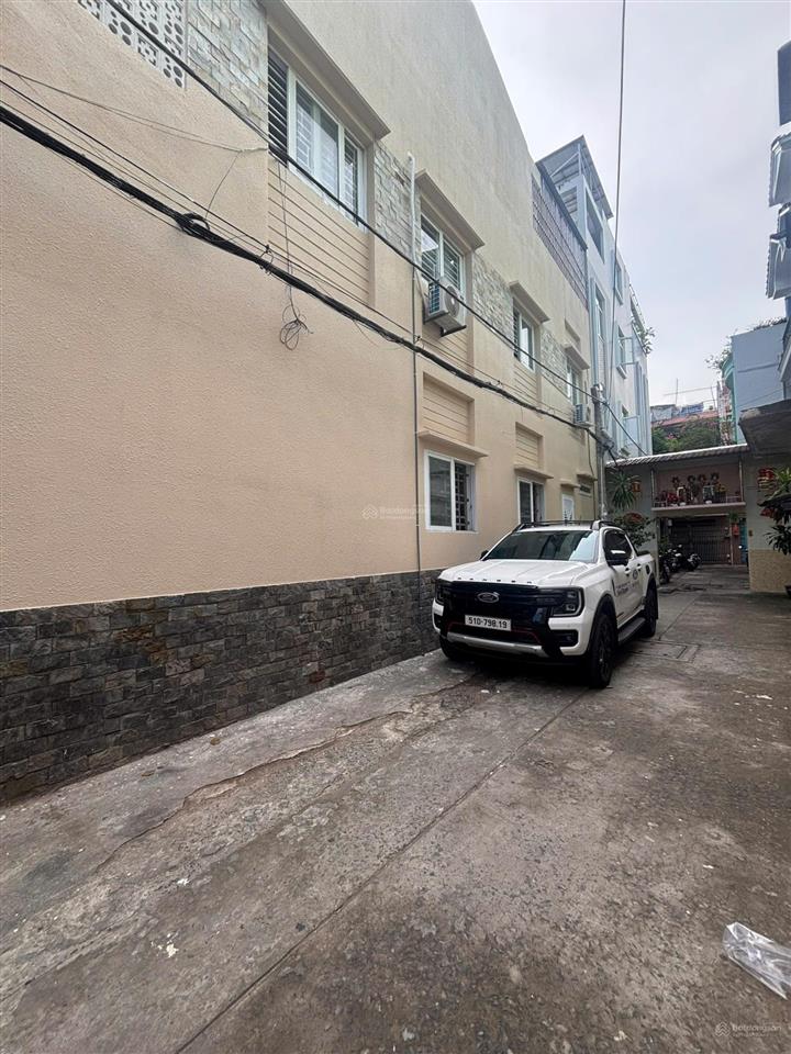 Cho thuê nhà mt phan văn khỏe, p5, q6, 9,5tr