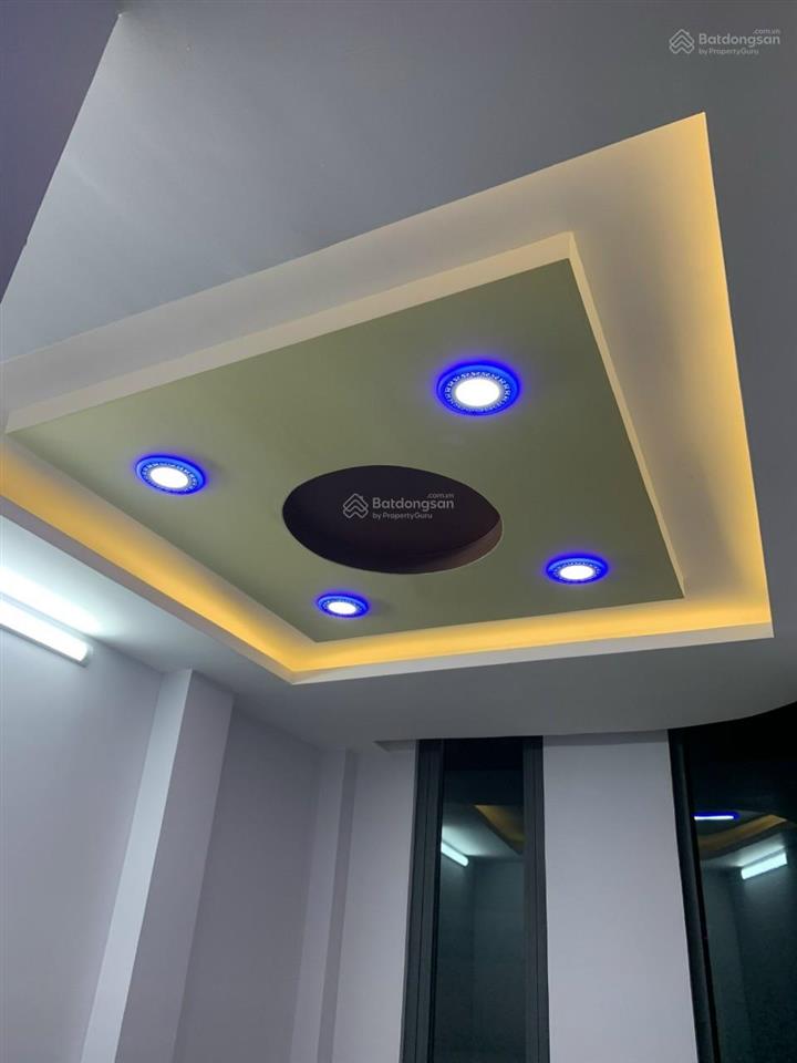 Cho thuê nhà giá rẻ chính chủ 2mt 290a lý thái tổ, p.1, q.3, 16tr