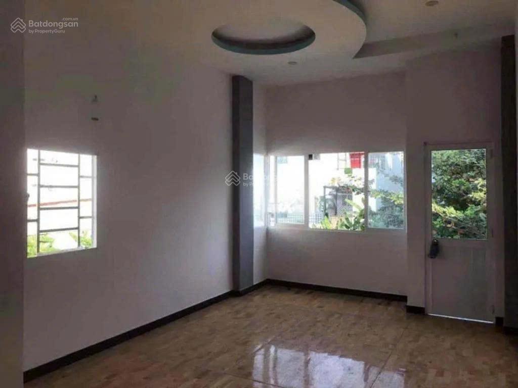 Cho thuê nhà hẻm 3m (xbg) kinh dương vương, p. an lạc, q. bình tân, 10tr.
