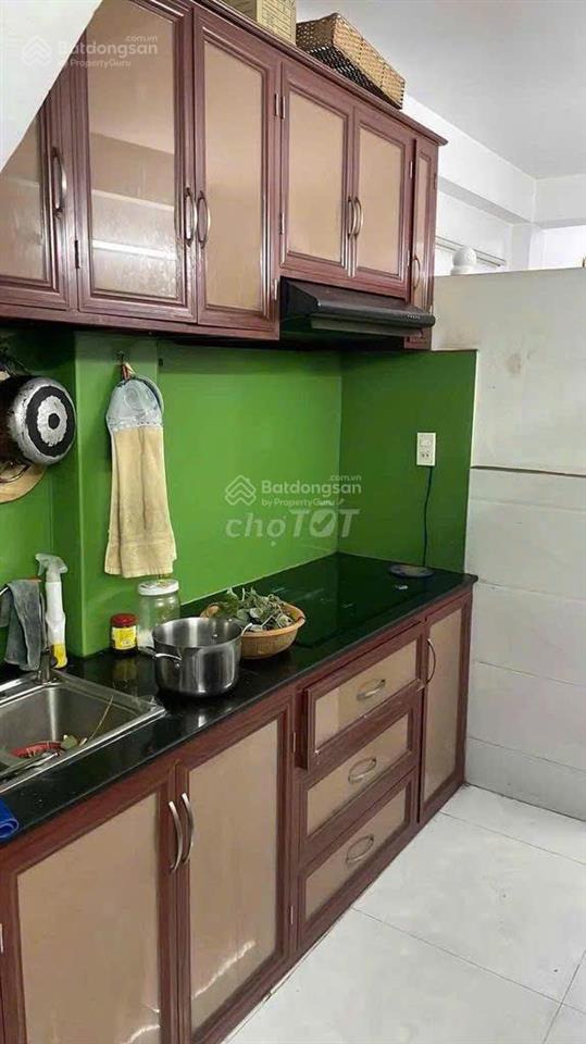 Cho thuê nhà hẻm 5m (xh) đường cmt8, p. 13, q. 10, 13,5tr.