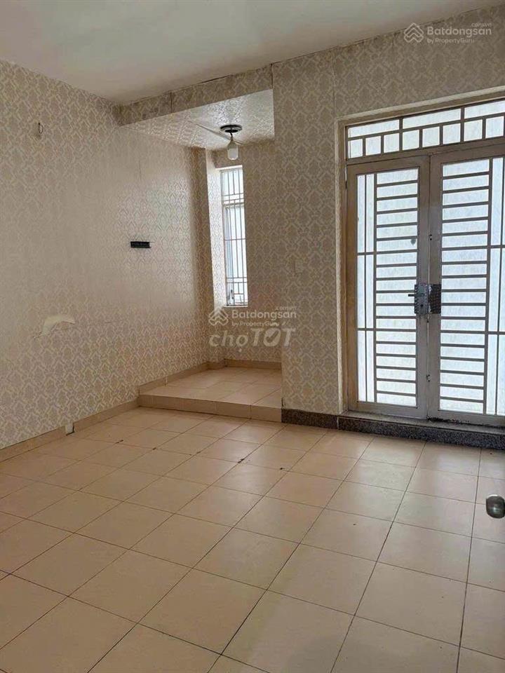 Cho thuê nhà hẻm 2m (xm) phạm văn bạch, p. 15, q. tb, 10tr.