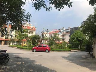 Cho thuê biệt thự 224m2 làm showroom, kho hàng, trụ sở cty kđt thành phố giao lưu, 0934 439 ***