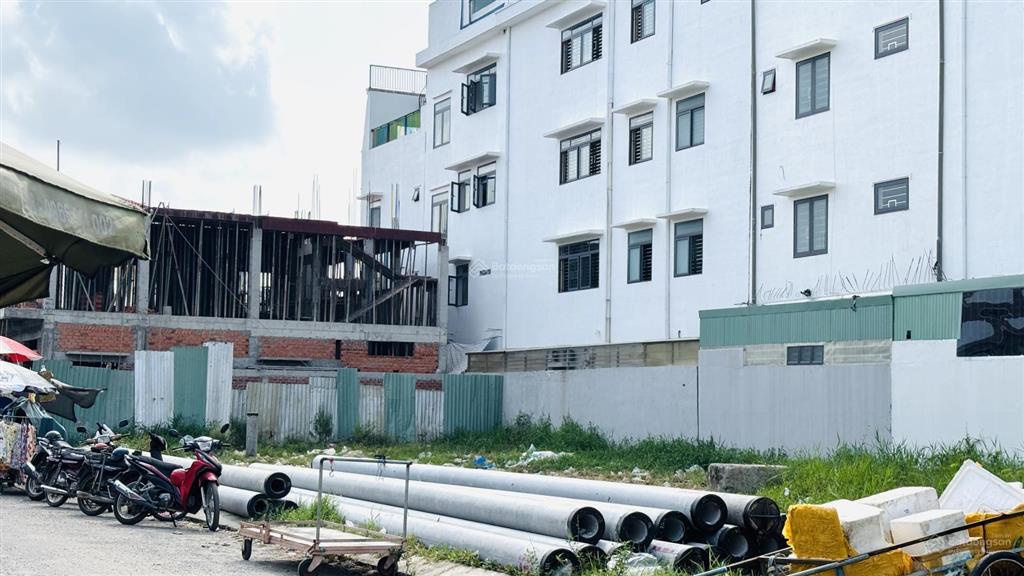 Mua nhà phố 7.5m mặt tiền chợ cái vồn  nhận vàng liền tay