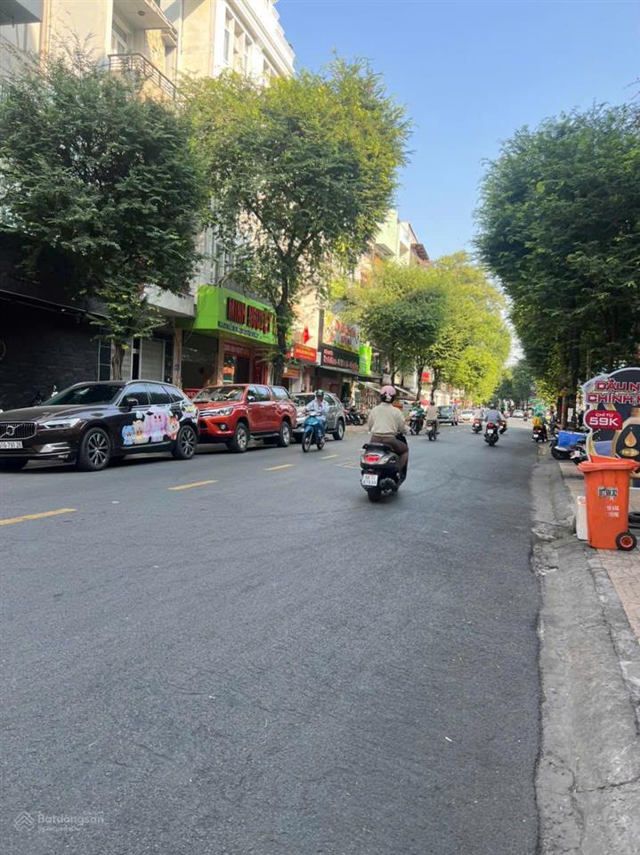 Bán nhà đối diện bệnh viện đường số 9 p7 quận 6 dt 8x8 nhà 4 lầu giá 9,5 tỷ