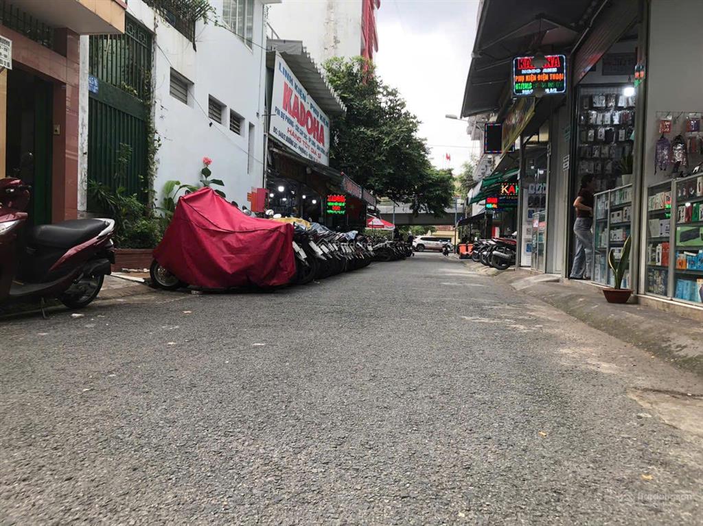 Bán nhà khu ẩm thực đường nguyễn tri phương q10 xe hơi ngủ trong nhà kc 4 lầu giá 10,5 tỷ