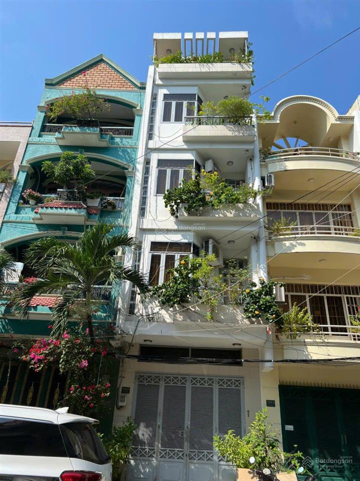 Bán nhà đối diện bvnd 115 đường thành thái q10 dt 4,5x18 kc 2 lầu giá 17,5 tỷ
