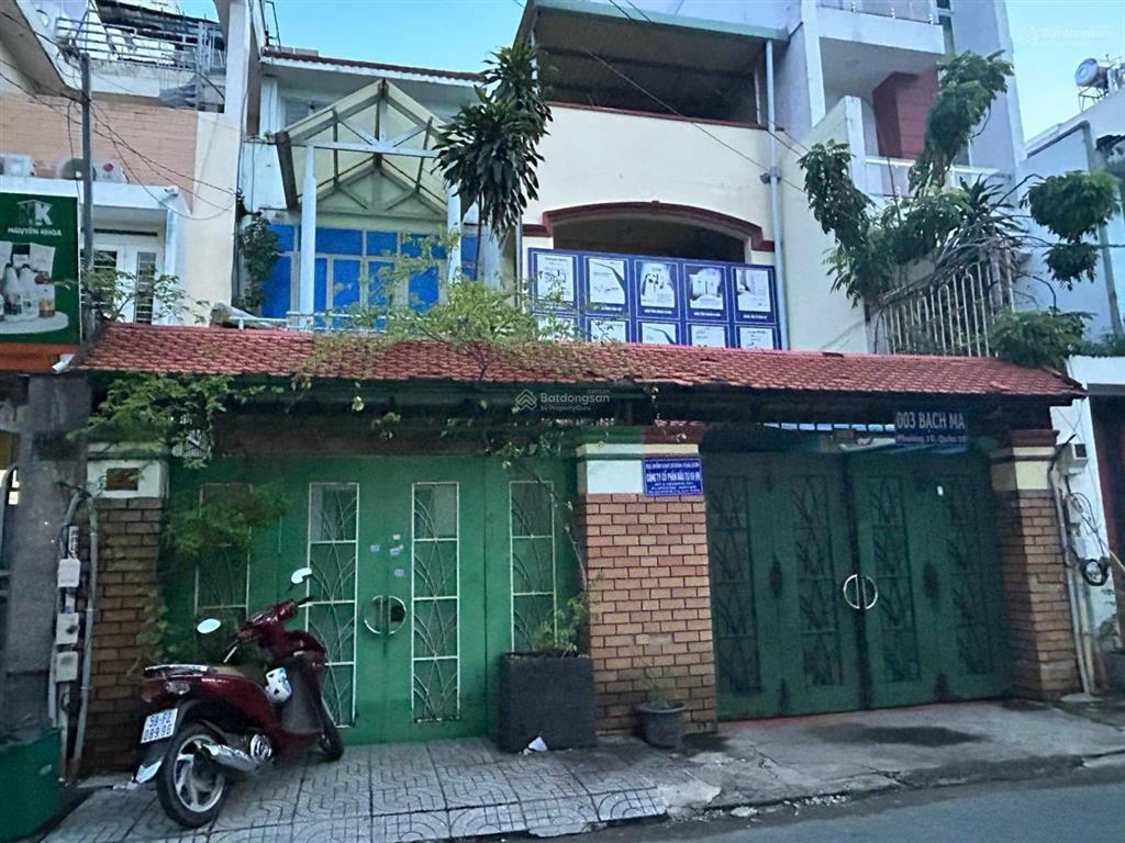 Xe hơi ngủ trong nhà hẻm 606 đường 3/2 quận 10. dt 7x16. kc 1 trệt 1 lầu giá 17,8 tỷ