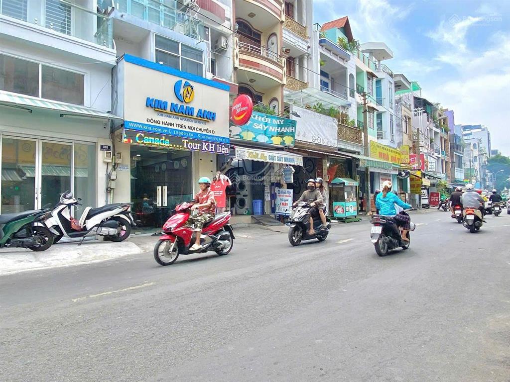 Bán nhà mặt tiền đường thành thái ngay góc tô hiến thành, quận 10. dt 6x17m, kc 4 lầu, giá 33 tỷ
