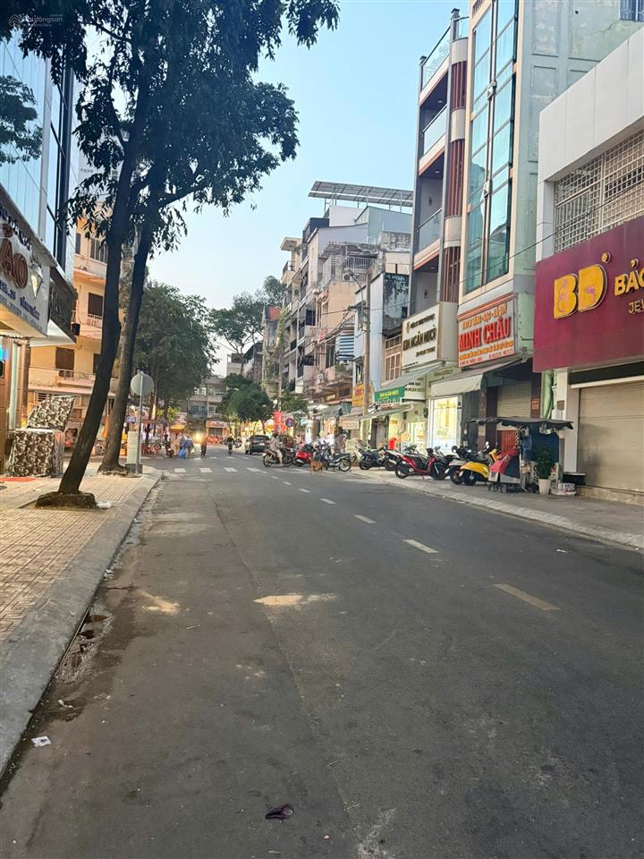 Chủ nhà thiện chí bán nhanh đường cao thắng, quận 10. dt 5,2x20, kc 4 lầu, hđt 120tr, giá 25,5 tỷ