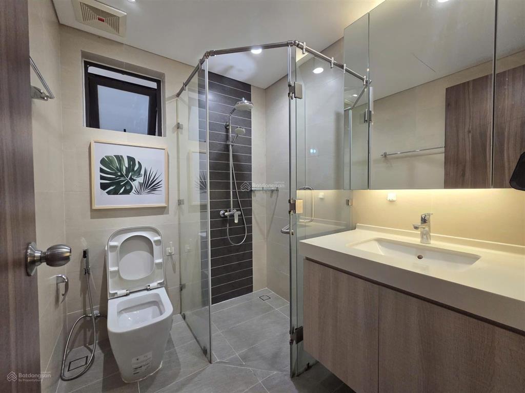 Bán gấp căn hộ 2pn hà đô centrosa quận 10  tặng full nội thất