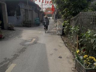 Hơn 5 tỷ 80m2 mặt tiền 5m ngõ thông oto vào đất, tổ 8 đồng mai, phường yên nghĩa mới