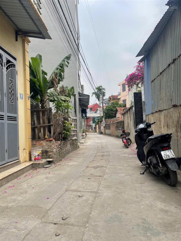 4.9 tỷ lô góc 45m2  3 mặt thoáng, ngõ thông oto tải qua nhà, cách trục chính oto tải tránh 10m