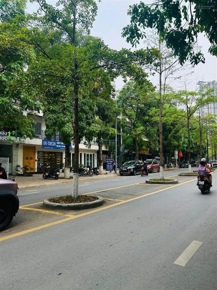 Cần bán căn liền kề 90m pariver ecopark