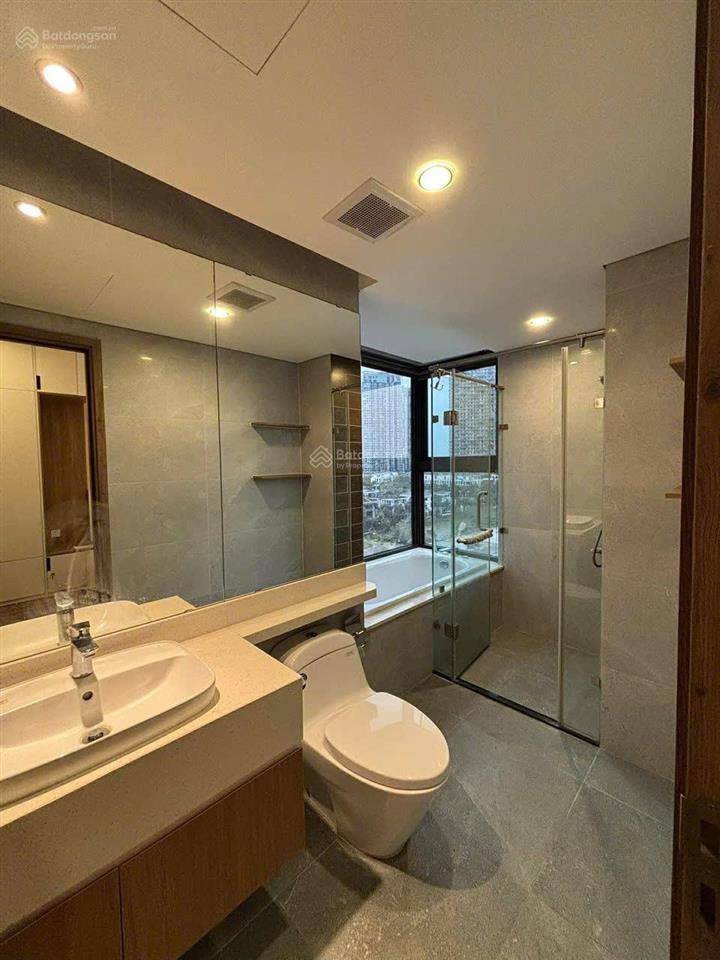 Bán gấp căn 3 ngủ view đảo giá tốt nhất thị trường.