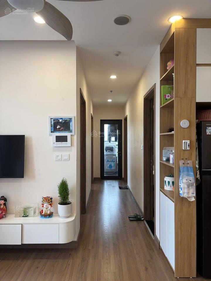 Bán căn 3 phòng ngủ oasis full đồ, giá 4,8 tỷ