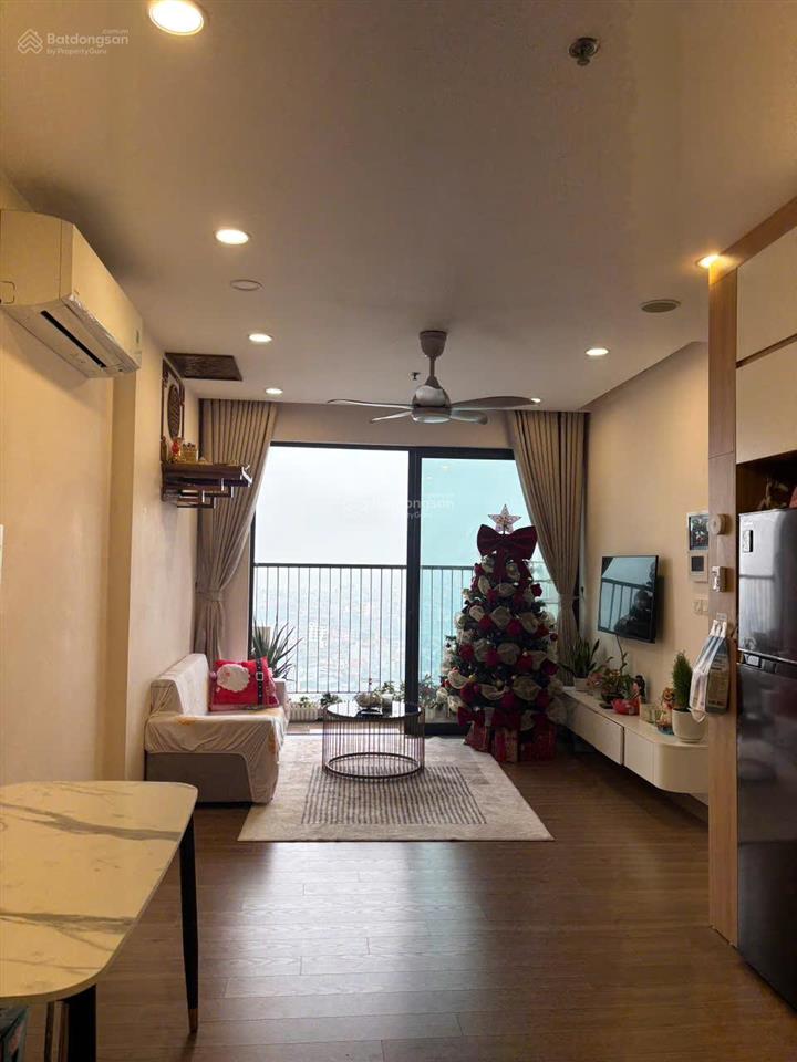 Bán căn 3 phòng ngủ oasis full đồ, giá 4,8 tỷ