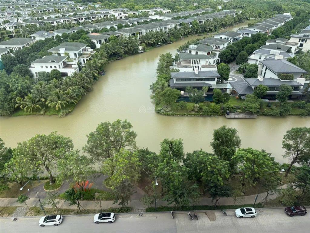 Chủ nhà cần bán gấp 1 ngủ skyforest view đảo tầng trung đẹp.  0969 606 ***
