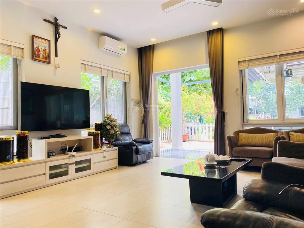 Bán nhà phố 3 tầng khu combound, phú hữu kdt melosa khang điền giá 14,8 tỷ