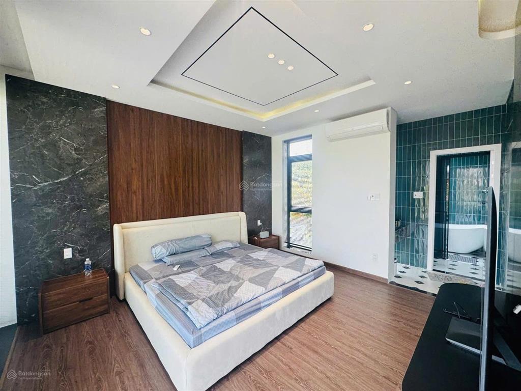 Căn biệt thự siêu đẳng cấp ngay góc 2 mặt tiền khu đô thị sinh thái hoà xuân,  0934 863 ***