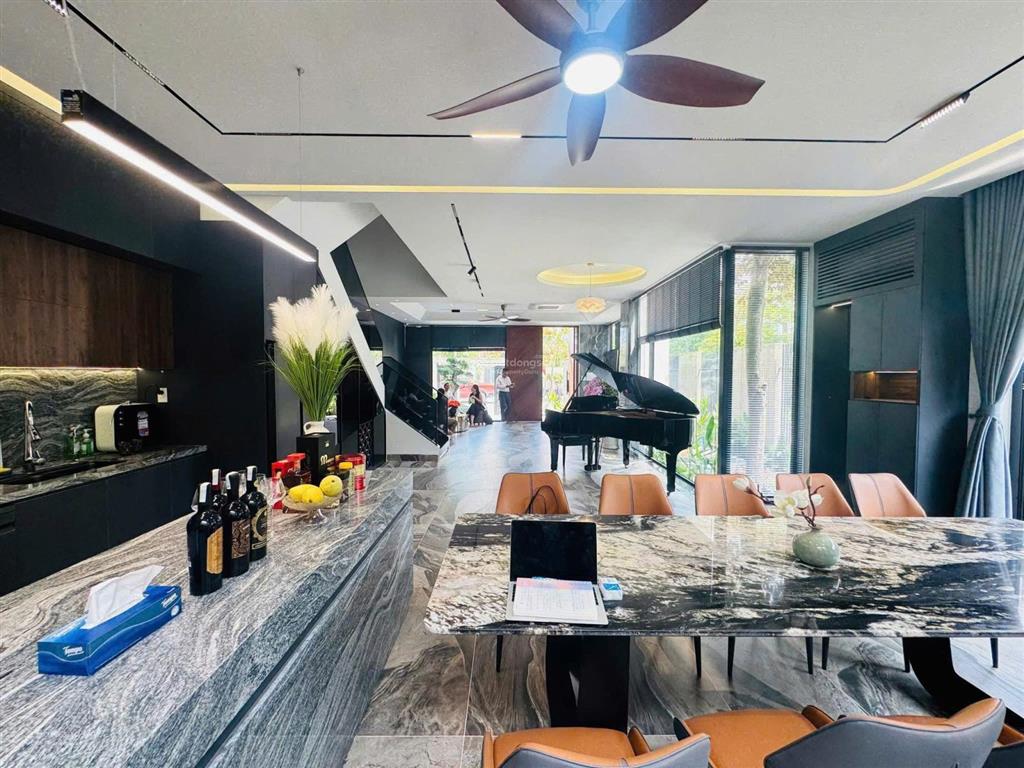 Căn biệt thự siêu đẳng cấp ngay góc 2 mặt tiền khu đô thị sinh thái hoà xuân,  0934 863 ***