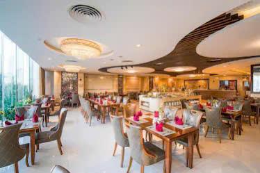 Toà khách sạn 4* luxtery  đường phạm văn đồng, an hải, đà nẵng.  0934 863 ***