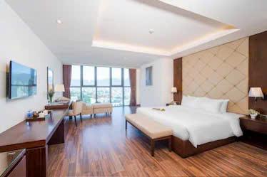 Toà khách sạn 4* luxtery  đường phạm văn đồng, an hải, đà nẵng.  0934 863 ***