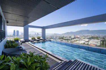 Toà khách sạn 4* luxtery  đường phạm văn đồng, an hải, đà nẵng.  0934 863 ***