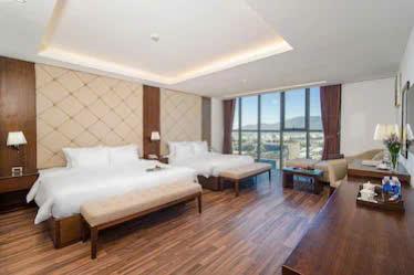 Toà khách sạn 4* luxtery  đường phạm văn đồng, an hải, đà nẵng.  0934 863 ***