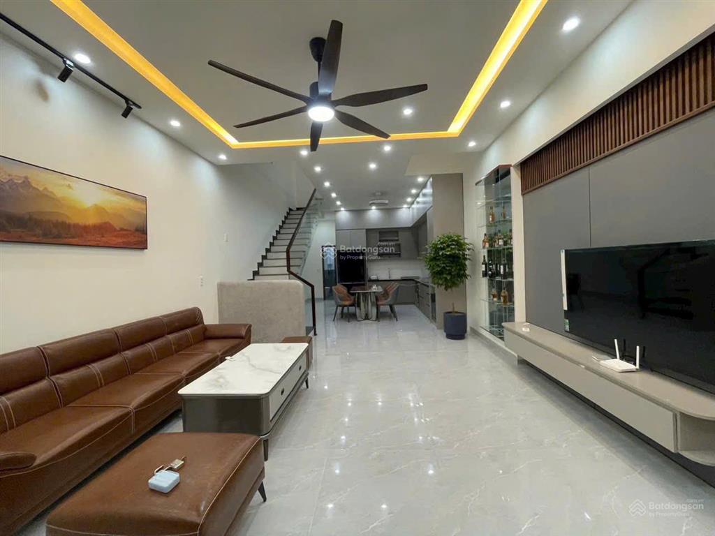 Căn nhà 3 tầng siêu đẹp đường hói kiểng  nam hoà xuân  0934 863 ***