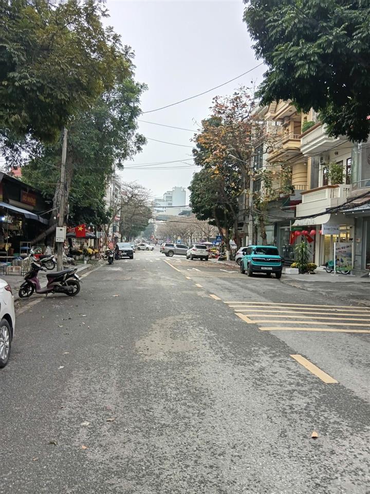 Cần bán căn nhà 3 tầng mặt đường ngô quyền. ngô quyền, vĩnh yên cũ