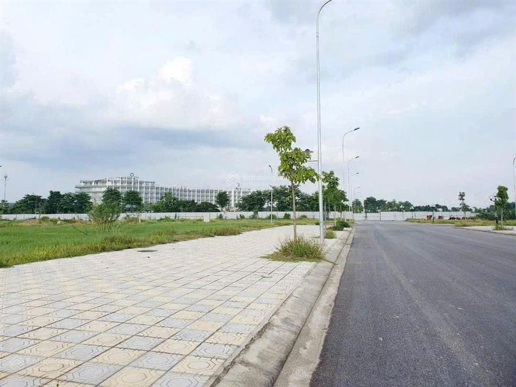 Bán lô đất biệt thự 2 mặt tiền view hồ khu đô thị nam vĩnh yên