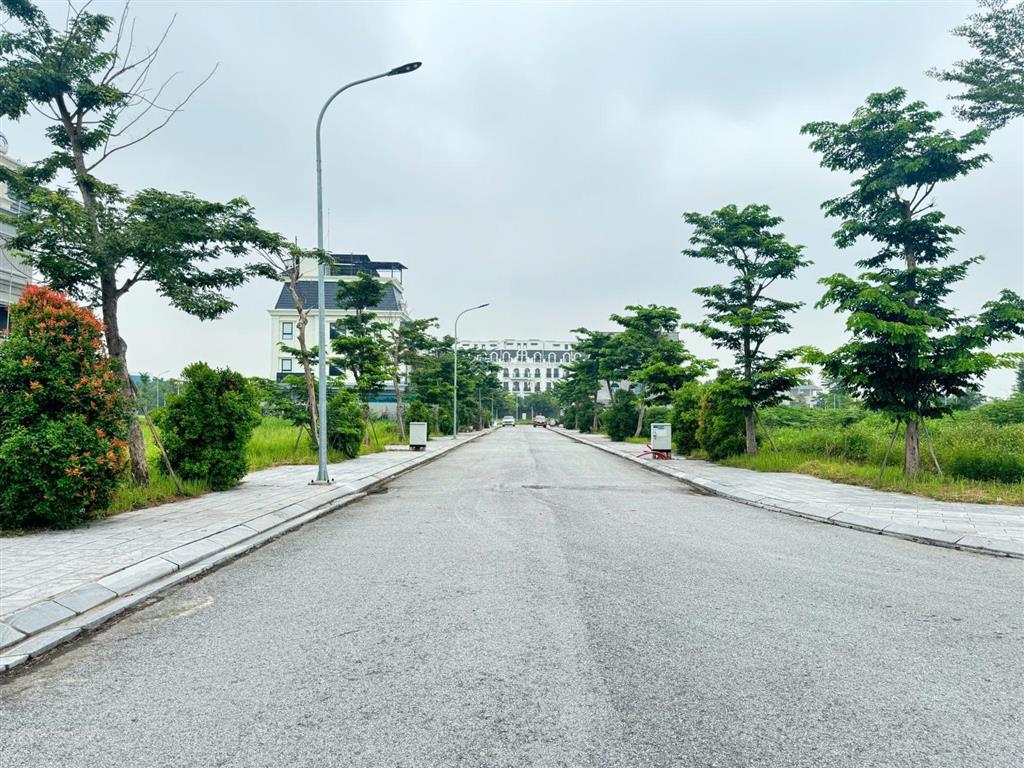 Bán lô đất nền khu đô thị bắc đầm vạc vĩnh yên băng 2 đường kim ngọc