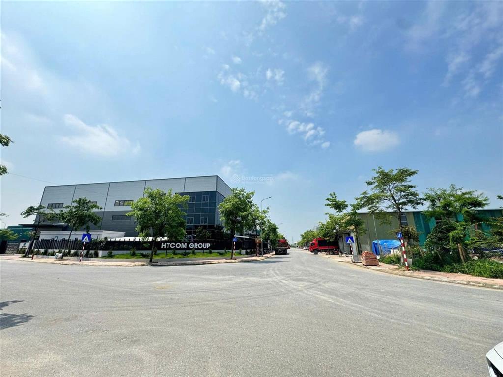 Bán giá cắt lỗ gần tỷ giá vốn lô đất mặt đường 51m cụm công nghiệp làng nghề minh phương yên lạc