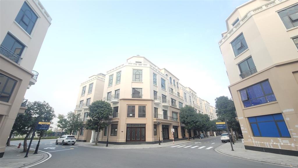 Hoàn thiện 5 tầng có thang máy tại vinhomes ocean park 2