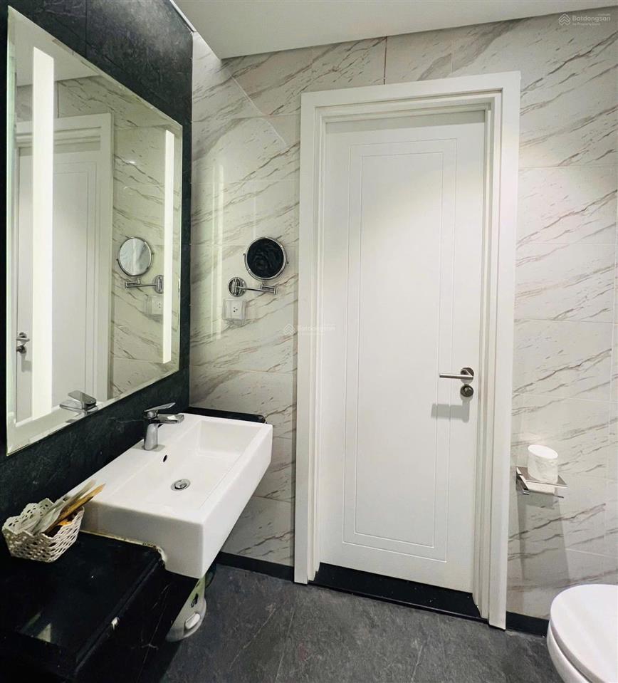 Cắt lỗ đậm sâu  còn một căn 2pn full nội thất đẹp, giá tốt nhất thị trường chỉ 1 tỷ 850 tr